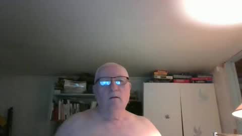 Snapshot of kukken18 chatting on May 20, 7:09 pm Kukken18 online show from May 20, 7:09 pm