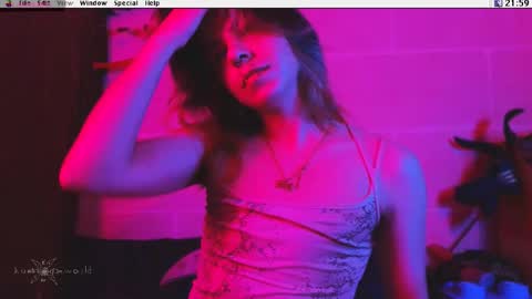 Snapshot of kuntboyzworld chatting on October 18, 7:58 pm Krypto hethey online show from October 18, 7:58 pm