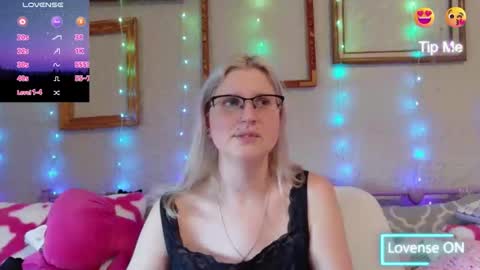 Samantha online show from February 10, 1:37 pm