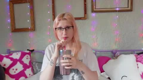 Samantha online show from April 7, 2:28 pm