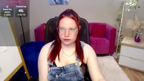 kuri_u online show from March 28, 7:19 am