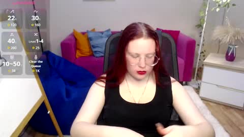 kuri_u online show from April 10, 10:09 am