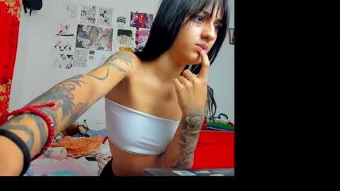 Snapshot of kuromi_less chatting on December 16, 1:21 am Kuromi Less online show from December 16, 1:21 am