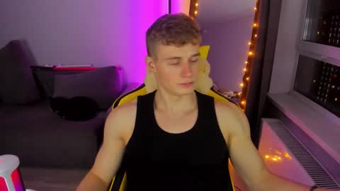 kurt_hanssen online show from December 3, 5:22 pm