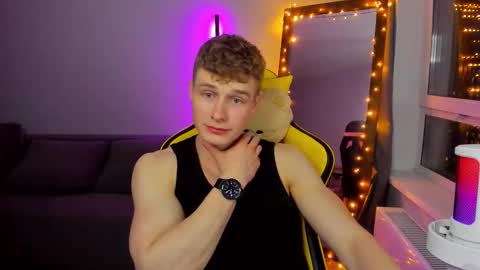 kurt_hanssen online show from March 8, 6:34 pm