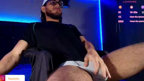 kuzzcoo online show from November 11, 11:21 am