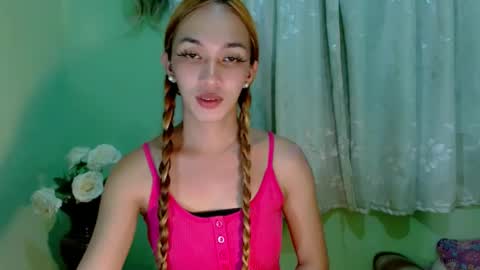 Snapshot of kween_romance chatting on February 3, 12:25 pm Kween online show from February 3, 12:25 pm