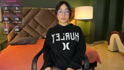 kya_wild online show from February 12, 1:55 am