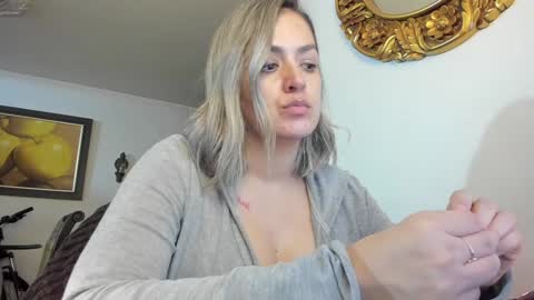 kyhara online show from February 2, 3:32 am