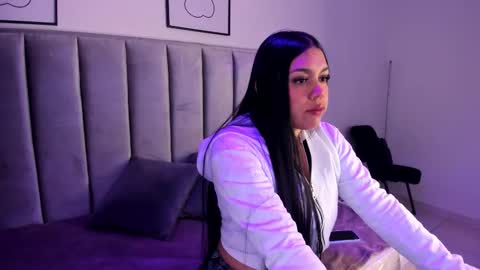 Snapshot of kyla_left chatting on December 20, 11:39 am Wadjett Emmy online show from December 20, 11:39 am