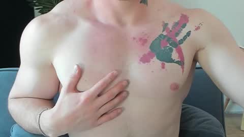 Snapshot of kyle_4u chatting on November 2, 7:55 am Kyle online show from November 2, 7:55 am