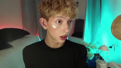 Kyle Cooper online show from December 9, 4:23 am