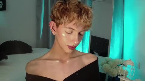 Kyle Cooper online show from December 13, 1:48 am