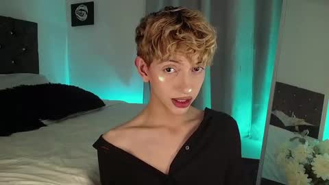 Kyle Cooper online show from December 30, 12:43 am