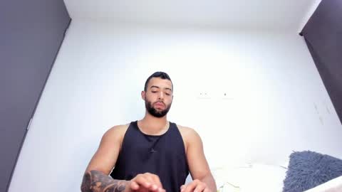 Snapshot of kyle_collinz chatting on May 18, 8:36 pm Kyle collinz online show from May 18, 8:36 pm