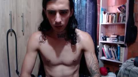 kyleer77 online show from November 1, 6:21 pm