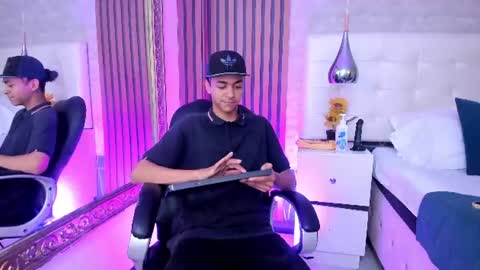 Snapshot of kylepresly chatting on June 21, 4:48 am Kyle online show from June 21, 4:48 am