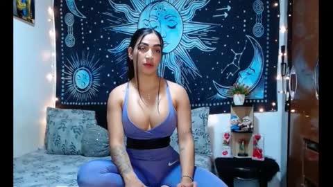 Snapshot of kylie_capricorn chatting on April 28, 9:31 pm kylie online show from April 28, 9:31 pm