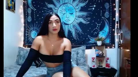Snapshot of kylie_capricorn chatting on May 2, 8:36 pm kylie online show from May 2, 8:36 pm