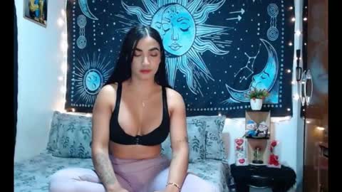 Snapshot of kylie_capricorn chatting on May 8, 12:05 am kylie online show from May 8, 12:05 am