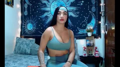 Snapshot of kylie_capricorn chatting on May 15, 9:11 pm kylie online show from May 15, 9:11 pm