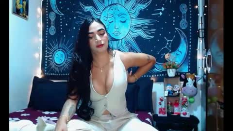 Snapshot of kylie_capricorn chatting on May 18, 8:47 pm kylie online show from May 18, 8:47 pm