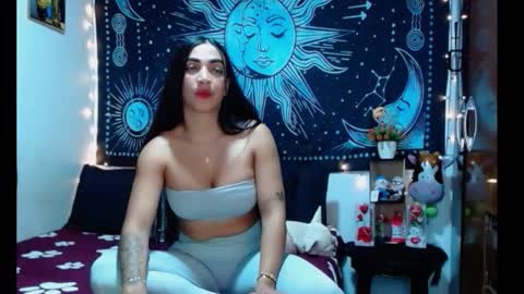 Snapshot of kylie_capricorn chatting on May 20, 11:33 pm kylie online show from May 20, 11:33 pm