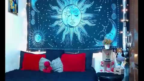 Snapshot of kylie_capricorn chatting on August 7, 10:23 pm kylie online show from August 7, 10:23 pm