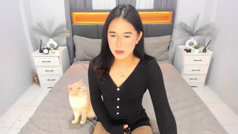 Snapshot of kylie_cums chatting on October 13, 2:44 am kylie_cums online show from October 13, 2:44 am