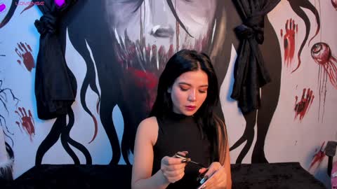 Snapshot of kylie_foxx1 chatting on December 6, 11:57 pm submissive demon Please help me to reach 500 thumbs up online show from December 6, 11:57 pm