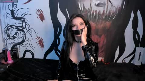Snapshot of kylie_foxx1 chatting on February 11, 8:26 am submissive demon Please help me to reach 500 thumbs up online show from February 11, 8:26 am