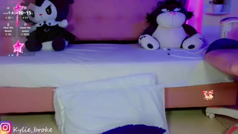 k ylie online show from January 16, 1:27 am