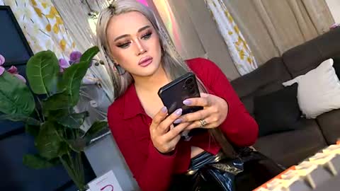 kylie online show from July 24, 8:56 am