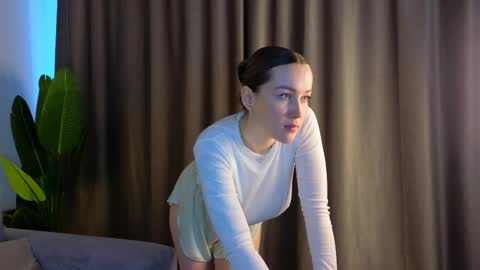 Anna online show from February 8, 7:26 am