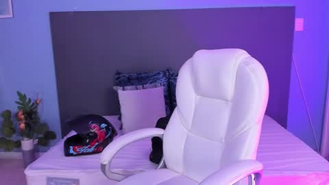 Kylie Reyes  online show from December 31, 5:51 pm