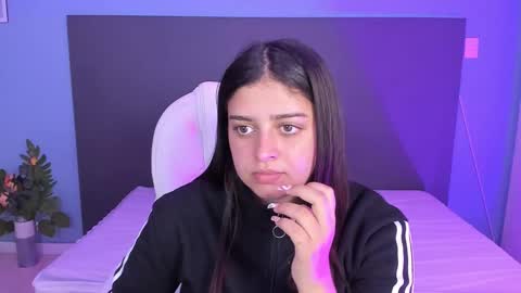 Kylie Reyes  online show from January 13, 7:21 pm