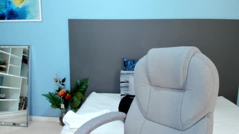 Kylie Reyes  online show from September 12, 7:25 pm