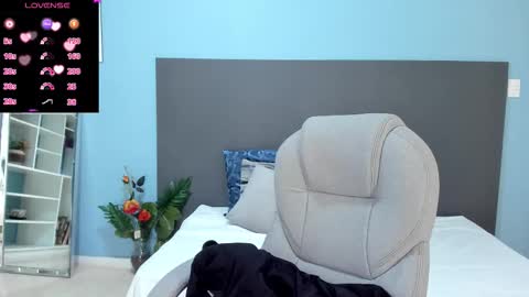 Kylie Reyes  online show from September 17, 7:48 pm