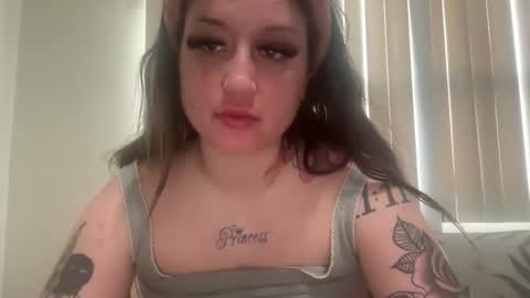 Snapshot of kylie_star30 chatting on April 13, 8:36 pm kylie_star30 online show from April 13, 8:36 pm