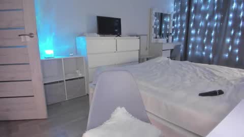 Ann online show from February 26, 9:05 pm