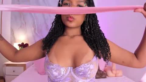 Kylie  online show from December 2, 8:37 pm