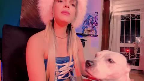 Snapshot of kyliekandy chatting on September 21, 12:12 am   online show from September 21, 12:12 am