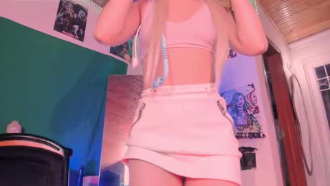 Snapshot of kyliekandy chatting on September 26, 11:53 pm   online show from September 26, 11:53 pm