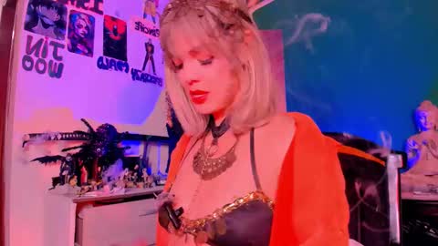 Snapshot of kyliekandy chatting on October 25, 3:47 am   online show from October 25, 3:47 am