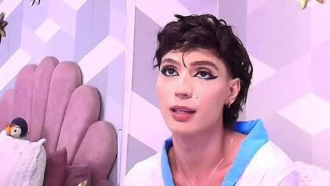 Kylie jl online show from October 9, 5:33 pm