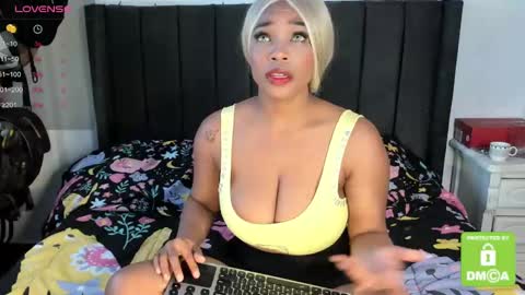 kylie white boobs online show from January 8, 8:18 pm
