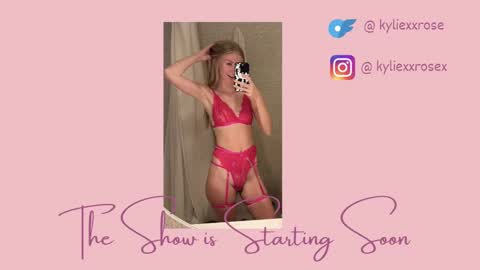 Snapshot of kyliexxrose chatting on October 27, 12:47 am Kylie online show from October 27, 12:47 am