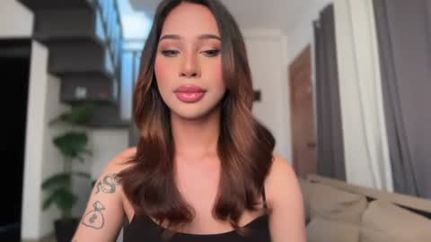Snapshot of kyll_collins chatting on June 23, 1:47 am kyll_collins online show from June 23, 1:47 am