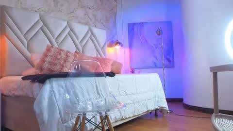 Snapshot of kylle_2050 chatting on February 1, 11:20 am Kyle online show from February 1, 11:20 am