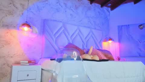 Snapshot of kylle_2050 chatting on February 4, 11:27 am Kyle online show from February 4, 11:27 am